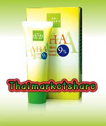 รูปภาพของ VITARA AHA9% Skin Treatment Cream with Licorice 25g. (สีเขียว)
